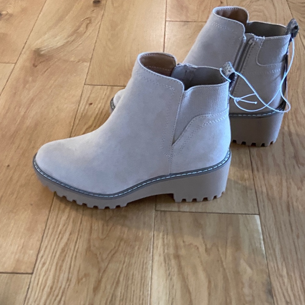 Universal Thread Beige Ankle Booties - Picture 2 of 7